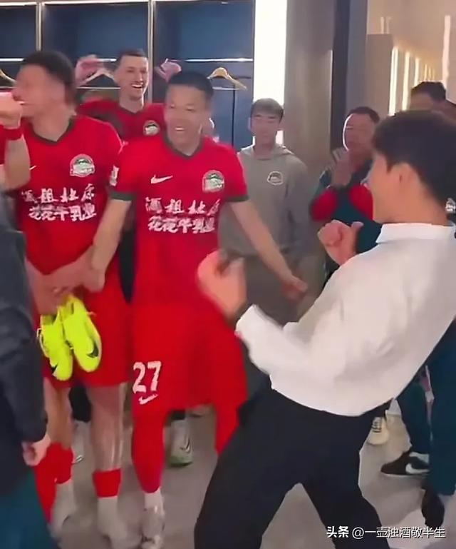 开云体育下载-巴西队取得关键胜利，信心大增