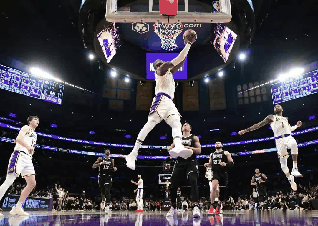 开云体育-关于NBA巨星在总决赛中大放异彩，实力无人能比的信息