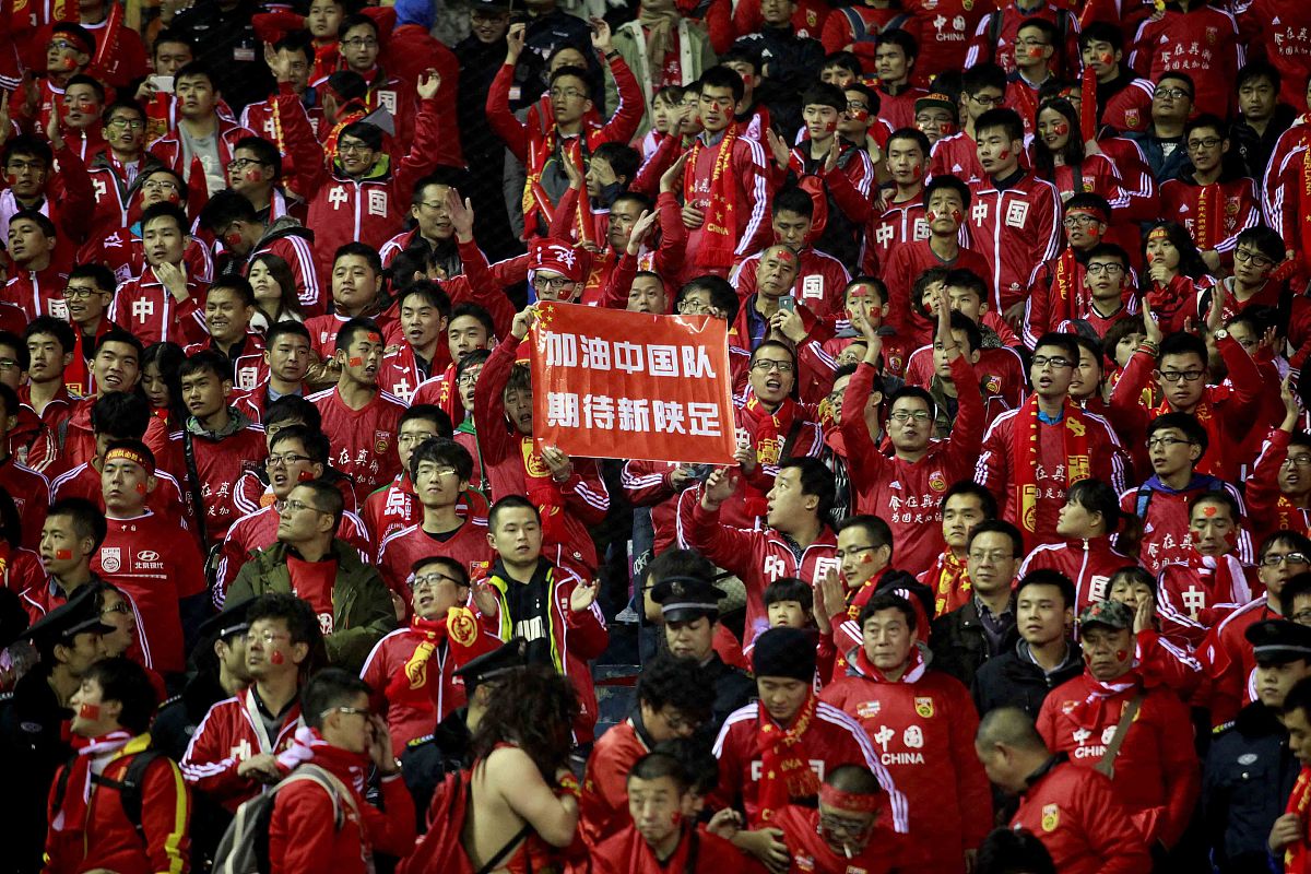 经过努力拼搏,球员终于摆脱困境翻盘取得胜利 经过努力拼搏,球员终于摆脱困境翻盘取得胜利