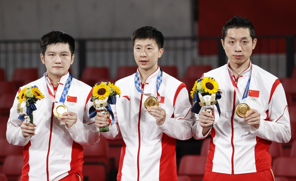 英格兰队险胜日本队,奥恰洛夫关键制胜 英格兰队险胜日本队,奥恰洛夫关键制胜