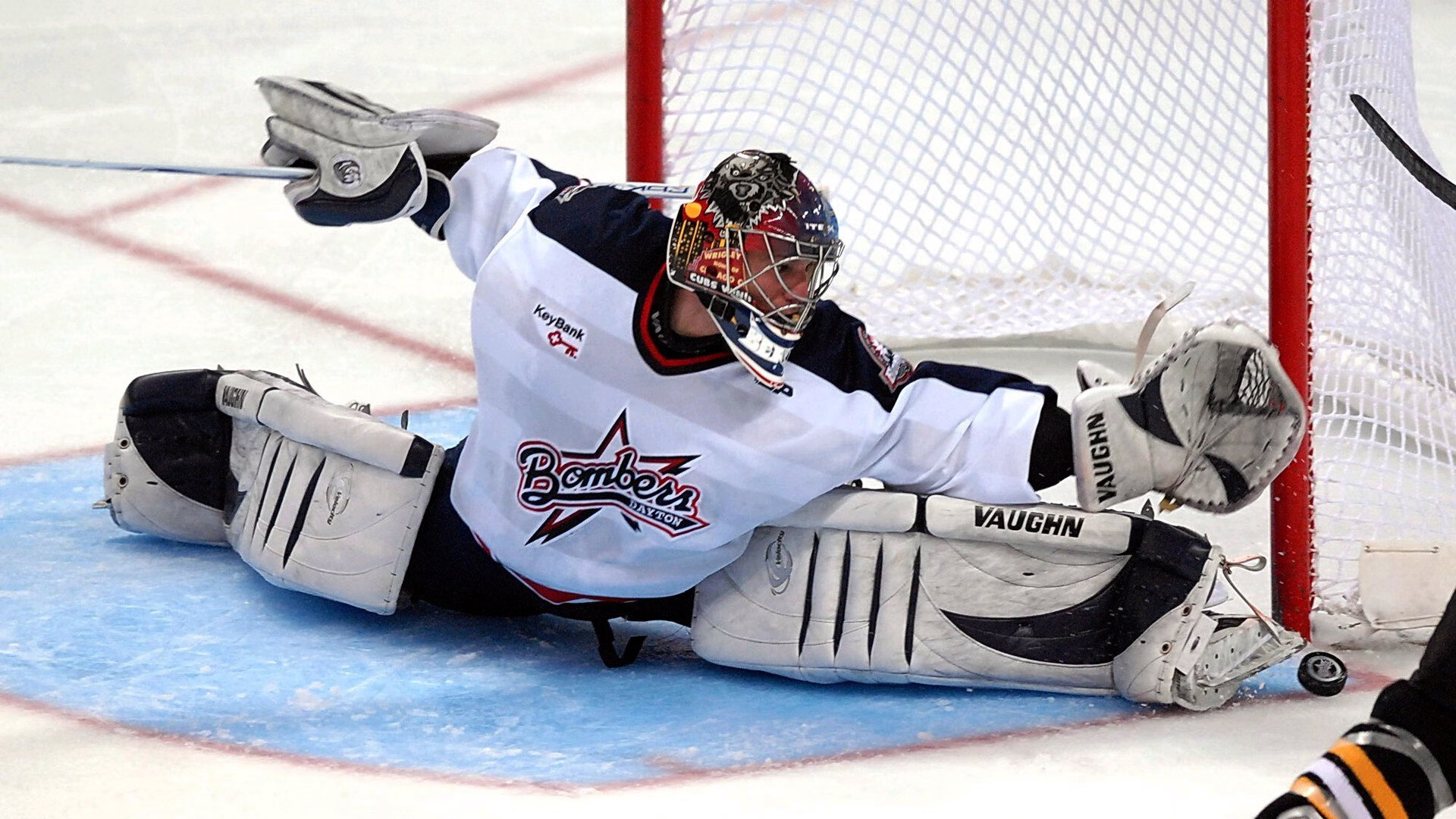 开云平台-一夫当关！戈贝尔独战双塔，法国铁塔让火箭内线变禁飞区